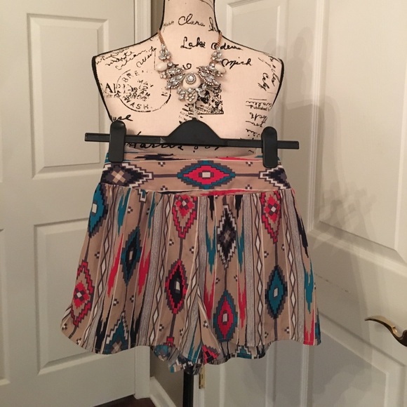 Forever 21 Pants - Forever 21 flare tribal shorts